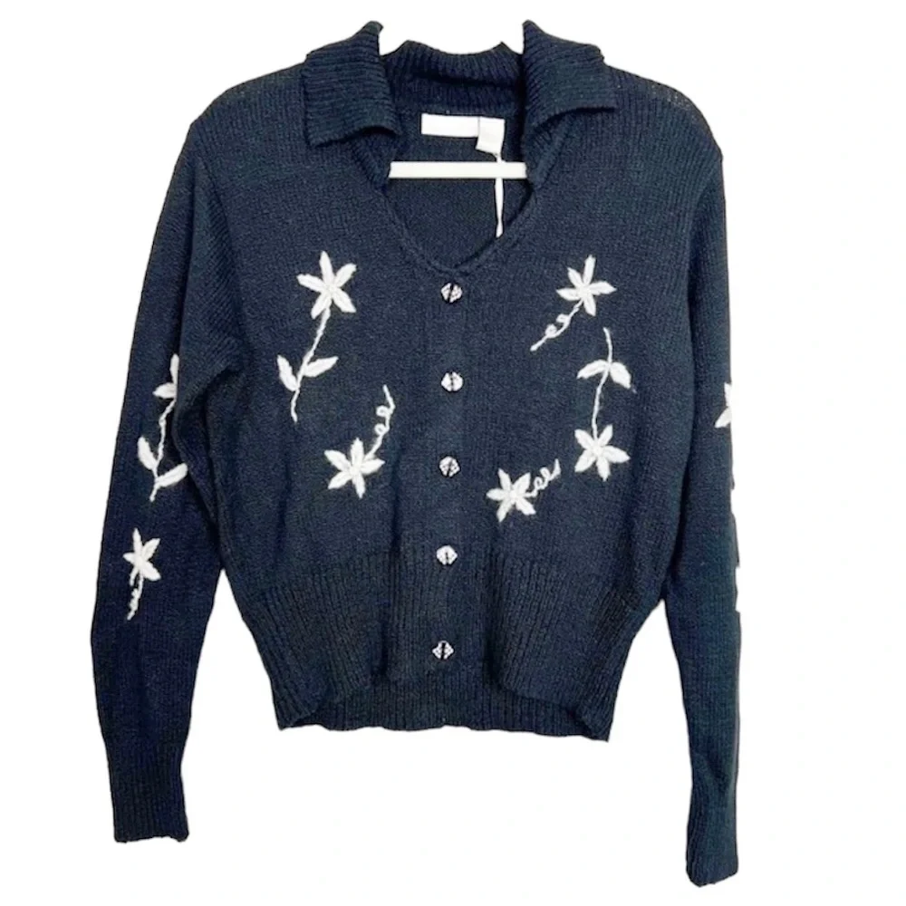Whitewash Ladimir black and white floral stitch cardigan sweater size Medium